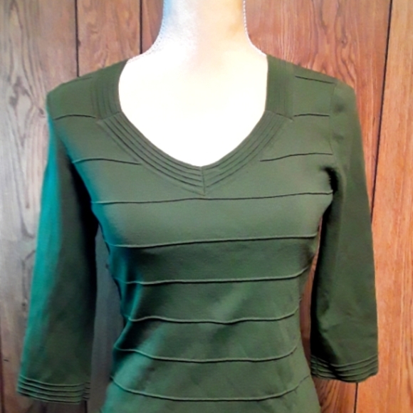 Womans Green Petite Fitted Blouse - Picture 1 of 5
